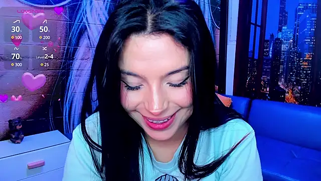 Snapshot of Small_naughty_ chatting on 01.04.25 Small naughty online show from 01.04.25