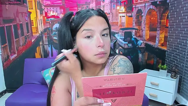 Snapshot of Small_naughty_ chatting on 12.05.25 Small naughty online show from 12.05.25