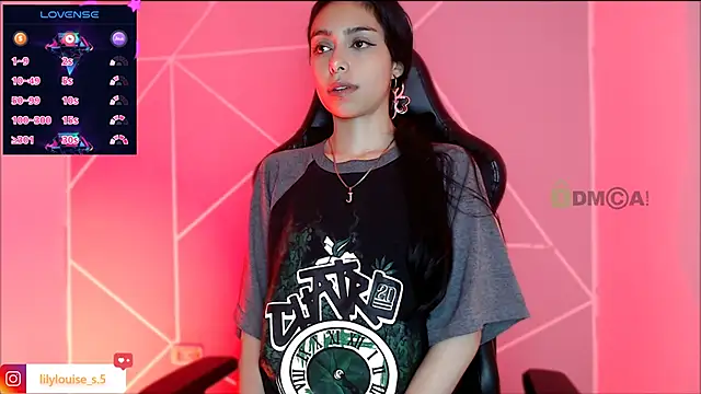 lilylouisee online show from 11.19.25