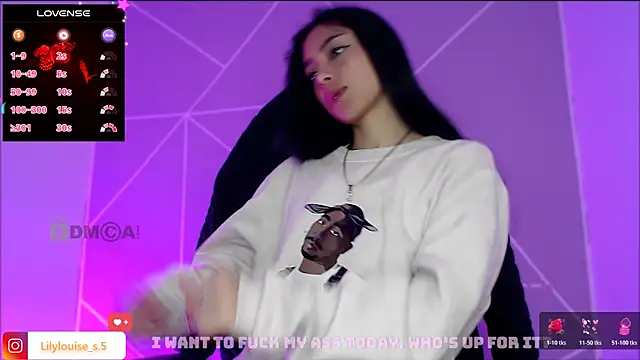 lilylouisee online show from 12.04.25