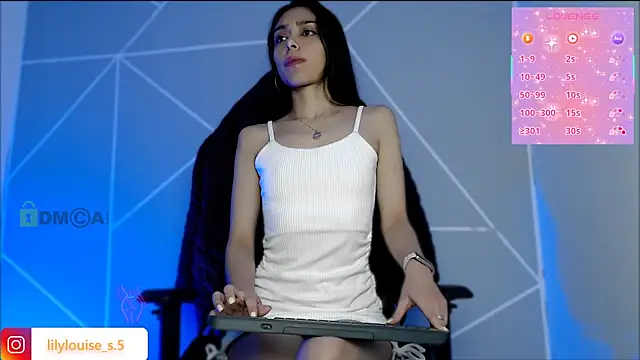 lilylouisee online show from 04.19.26