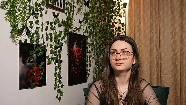 NaughtYHomemadE online show from 10.26.25