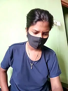 Snapshot of Anusri- chatting on 03.10.25 Anusri- online show from 03.10.25