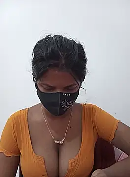 Snapshot of Anusri- chatting on 09.24.25 Anusri- online show from 09.24.25