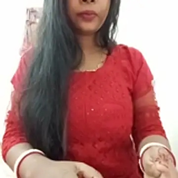 Snapshot of Anusri- chatting on 10.24.25 Anusri- online show from 10.24.25