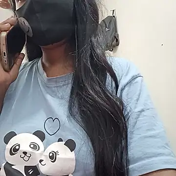 Snapshot of Anusri- chatting on 11.01.25 Anusri- online show from 11.01.25