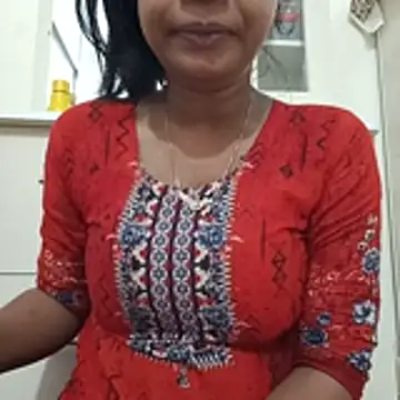 Snapshot of Anusri- chatting on 11.19.25 Anusri- online show from 11.19.25