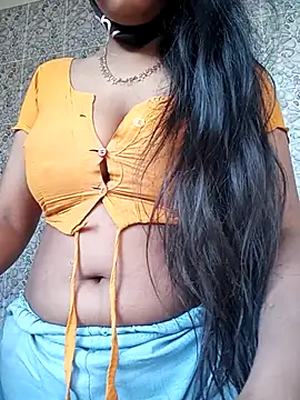 Snapshot of Anusri- chatting on 12.15.25 Anusri- online show from 12.15.25