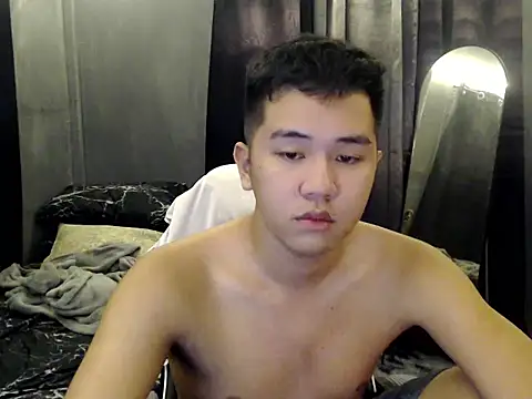 xgregor07 online show from 11.18.25