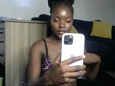 Snapshot of Aisharahma254 chatting on 12.04.24 Aisharahma254 online show from 12.04.24