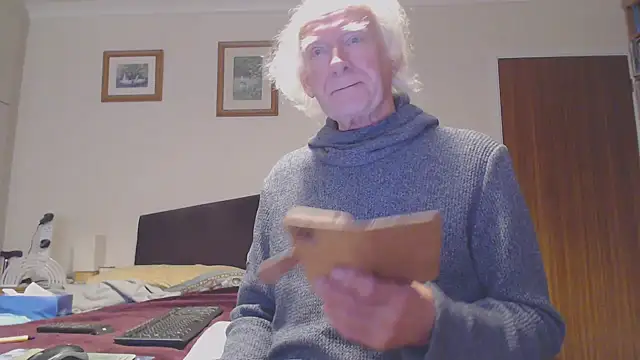 Snapshot of WaverlyKernow chatting on 01.17.25 WaverlyKernow online show from 01.17.25