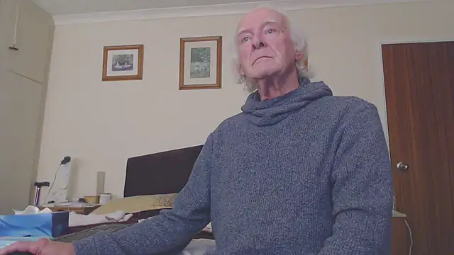 Snapshot of WaverlyKernow chatting on 01.27.25 WaverlyKernow online show from 01.27.25