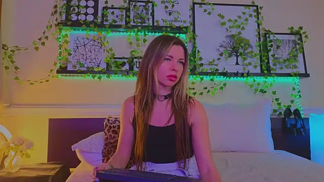 Real Tini online show from 01.18.25