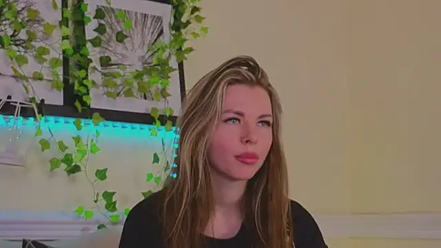 Real Tini online show from 03.22.25