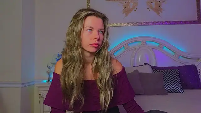 Real Tini online show from 10.13.25