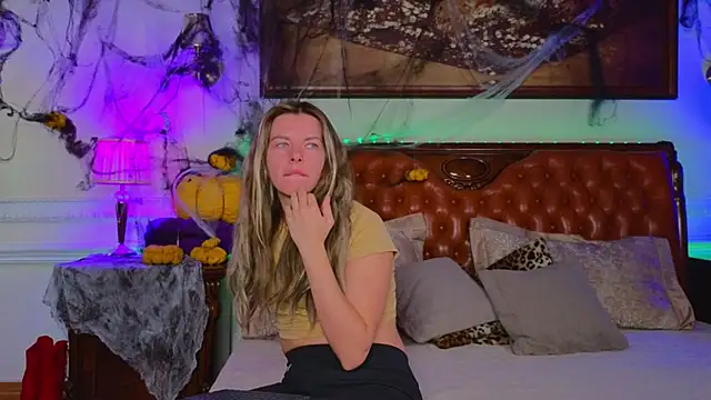 Real Tini online show from 11.03.25