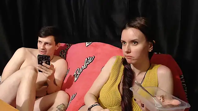 Snapshot of Milana69 chatting on 02.21.25 Milana69 online show from 02.21.25