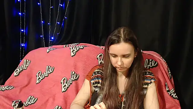 Snapshot of Milana69 chatting on 12.22.25 Milana69 online show from 12.22.25