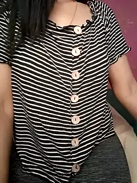 Snapshot of yourkajal chatting on 02.14.25 yourkajal online show from 02.14.25