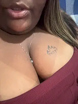 Snapshot of MedusaHot69 chatting on 11.18.25 MedusaHot69 online show from 11.18.25