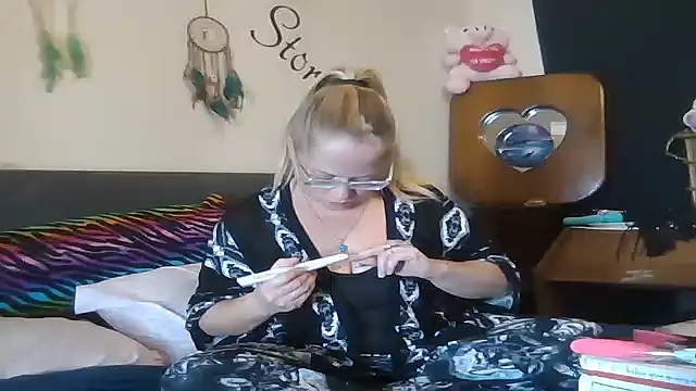 Snapshot of Toybox13_Pika chatting on 12.01.25 Toybox13 Pika online show from 12.01.25