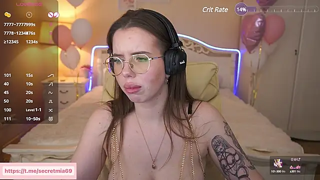 Snapshot of SecretDesireMe chatting on 02.21.25 SecretDesireMe online show from 02.21.25