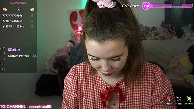 Snapshot of SecretDesireMe chatting on 10.04.25 SecretDesireMe online show from 10.04.25