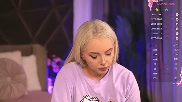 VictoriaMorrone online show from 02.06.25