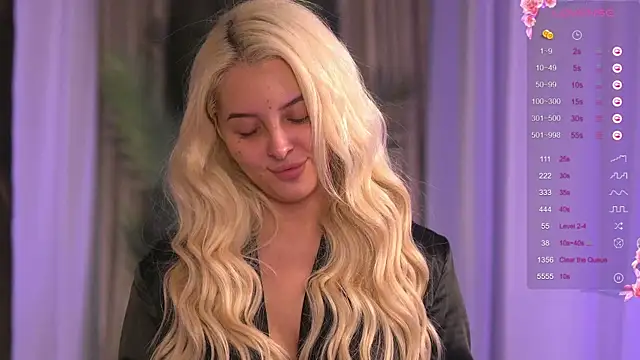 VictoriaMorrone online show from 02.18.25