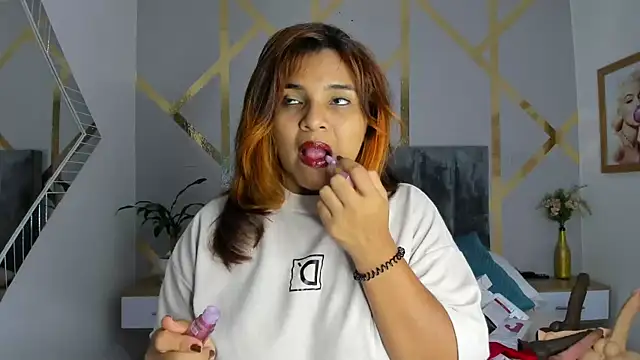 Snapshot of angelina_castroo chatting on 02.22.25 angelina castroo online show from 02.22.25