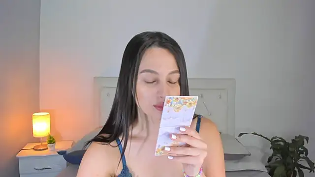 MELISSA ALVAREZ online show from 10.12.25