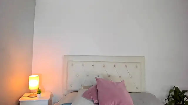 MELISSA ALVAREZ online show from 11.01.25