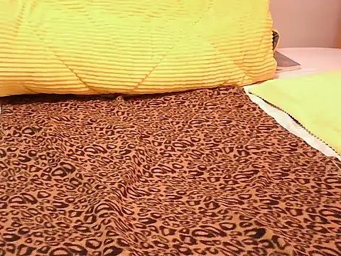 cindy mia online show from 10.31.25