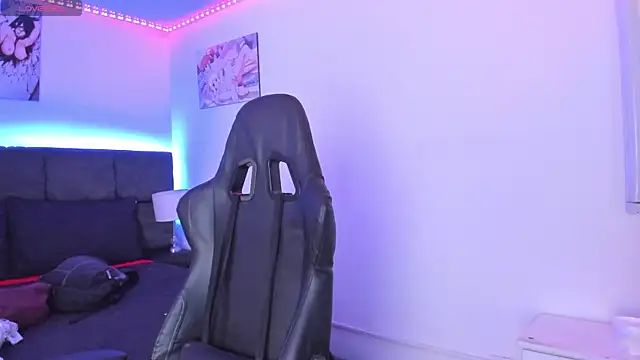 Snapshot of Megan_Miles02 chatting on 11.01.25 Megan Miles02 online show from 11.01.25