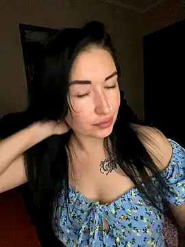 Roxana Bell online show from 11.10.25