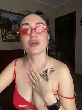 Roxana Bell online show from 11.21.25