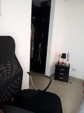 tata laima   online show from 01.29.25