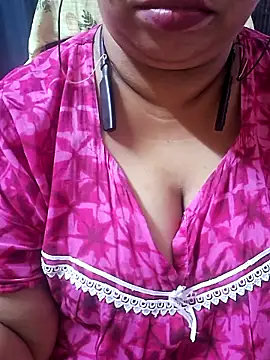 Snapshot of Ravina_patil1 chatting on 09.18.25 Ravina patil1 online show from 09.18.25