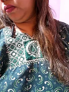 Snapshot of Ravina_patil1 chatting on 09.19.25 Ravina patil1 online show from 09.19.25