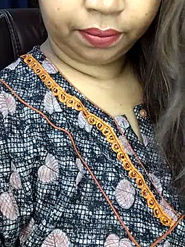 Snapshot of Ravina_patil1 chatting on 09.22.25 Ravina patil1 online show from 09.22.25