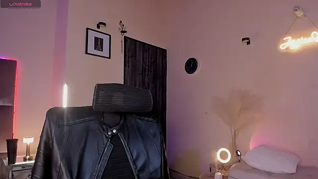 Jess Collen online show from 04.20.26