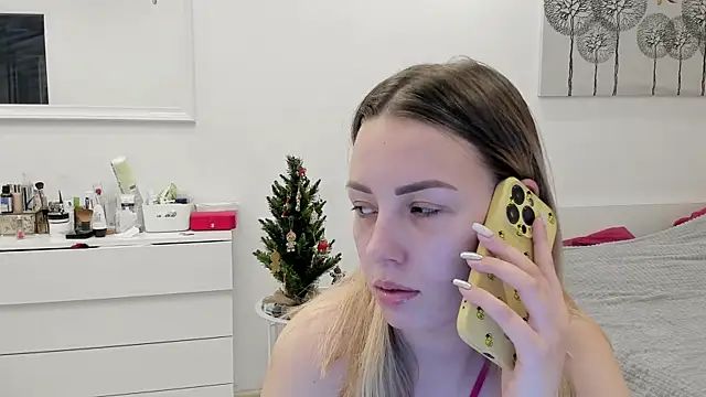 Mia shy1 online show from 12.30.24