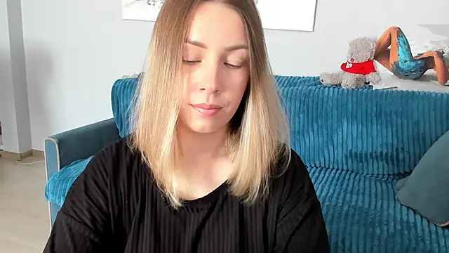 Mia shy1 online show from 03.11.25