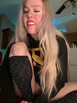 Snapshot of propertyofdaddy chatting on 11.25.25 propertyofdaddy online show from 11.25.25