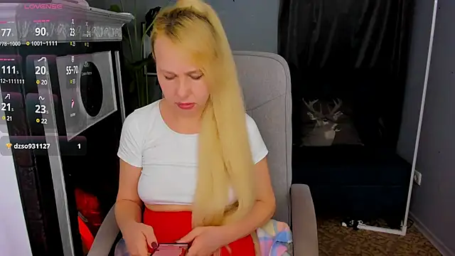 Snapshot of Anny_Jey_ chatting on 03.08.25 Anny Jey online show from 03.08.25