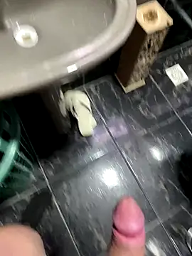 Snapshot of novin19_ chatting on 09.19.25 novin19  online show from 09.19.25