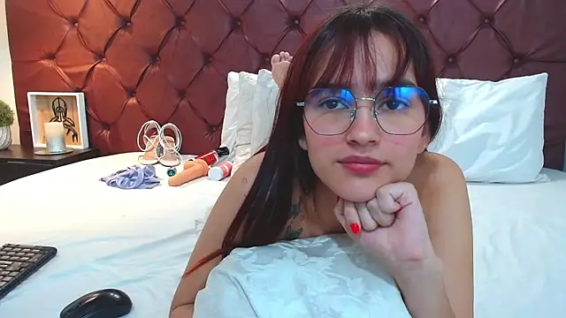 MelodyMansson online show from 01.14.25