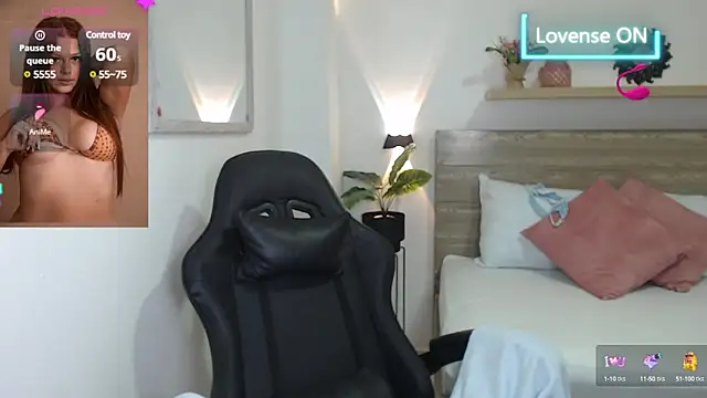 Snapshot of enma30_ chatting on 12.28.24 enma30 online show from 12.28.24