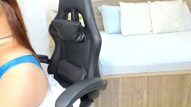 Snapshot of enma30_ chatting on 02.18.25 enma30 online show from 02.18.25