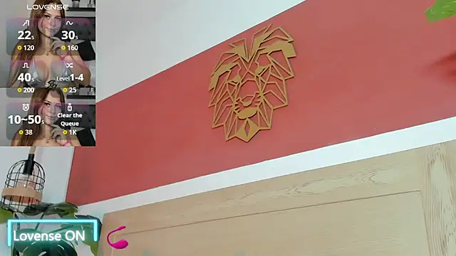 Snapshot of enma30_ chatting on 10.15.25 enma30 online show from 10.15.25